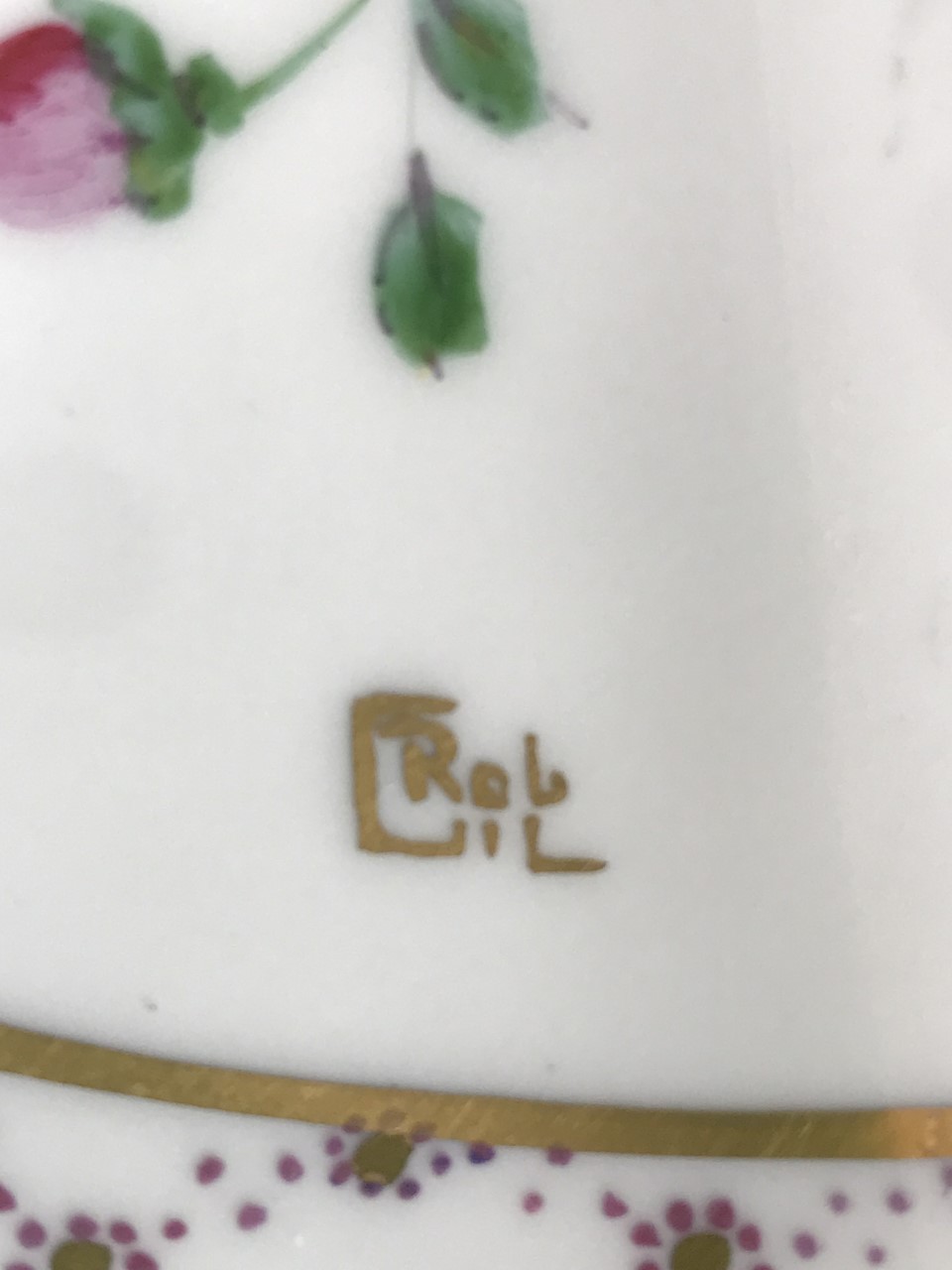 signature inconnue sur saladier en porcelaine Thumbn59