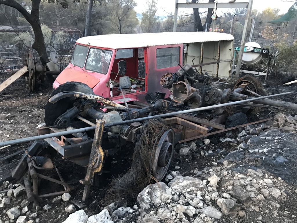 Mon nouveau joujou, "L'Unimog du Père Noêl" 404 Fourgon - Page 6 8e955d10