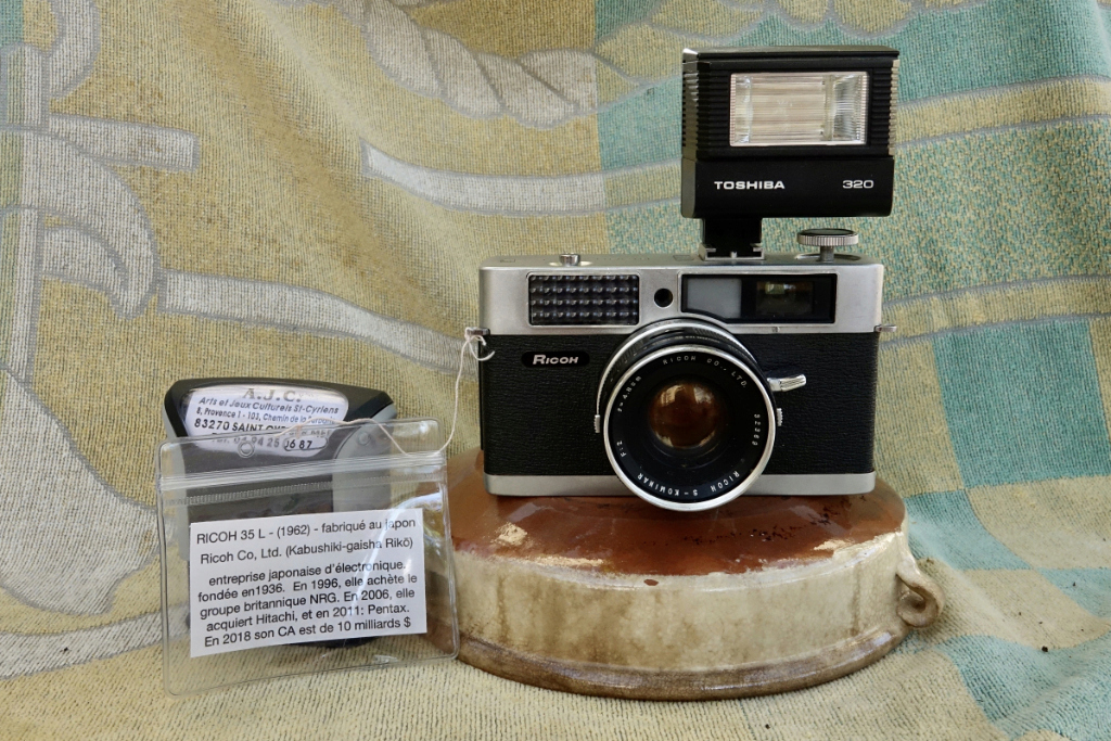 Musée : Les vieux appareils photos de Culture & Loisirs Dsc07937