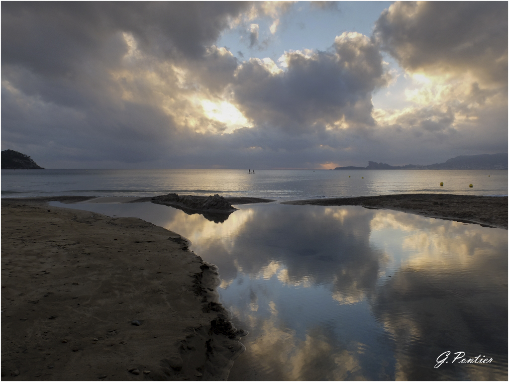 Quand les nuages jouent dans la baie de La Ciotat, par Gérard Pontier Dscf3719
