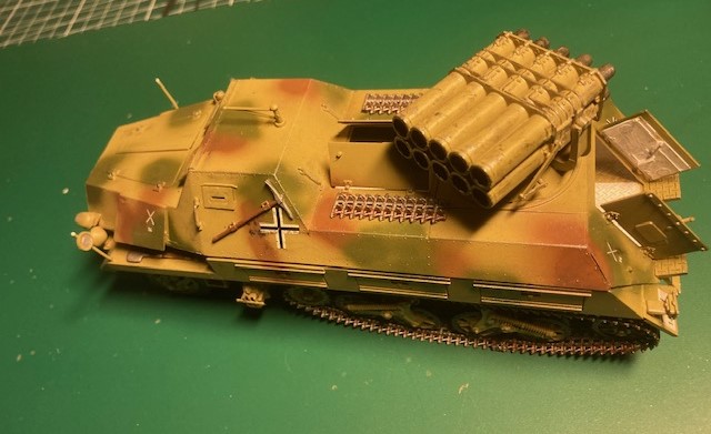 [ITALERI] PANZERWAFER 42 Auf SdKfz 4/1 sur la base de l OPEL MAULTIER Réf 277 Img_5542