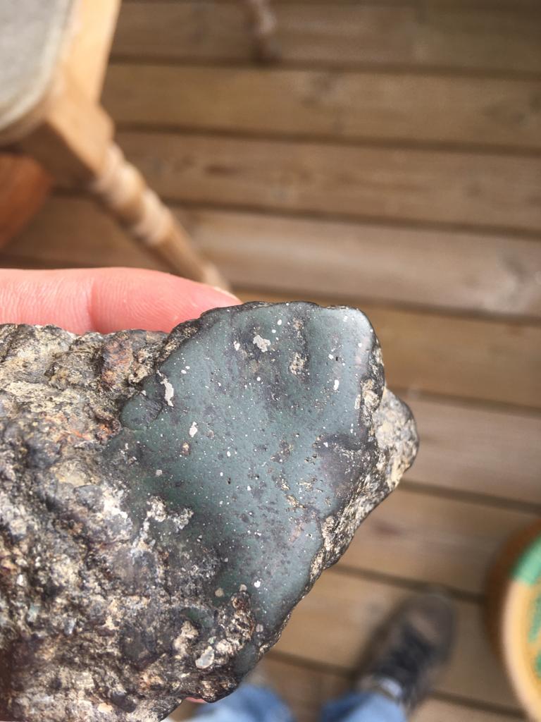 Identification météorite  matrice verte foncée  379f1a10