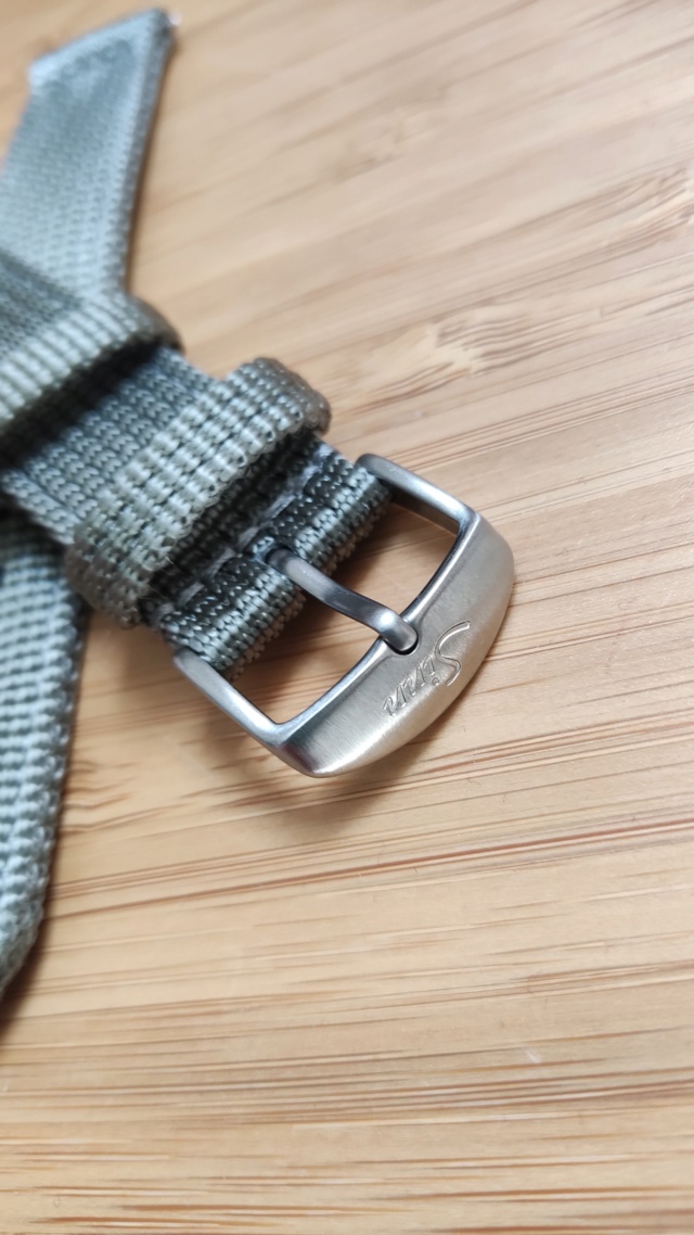 [Vendu] Bracelet Sinn textile vert Img_2038