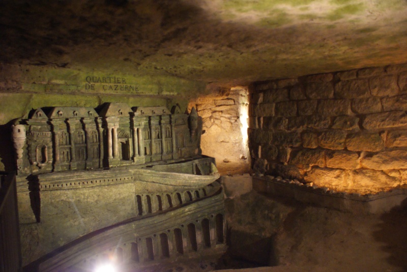 Visite guidée des catacombes de paris Dsc08545