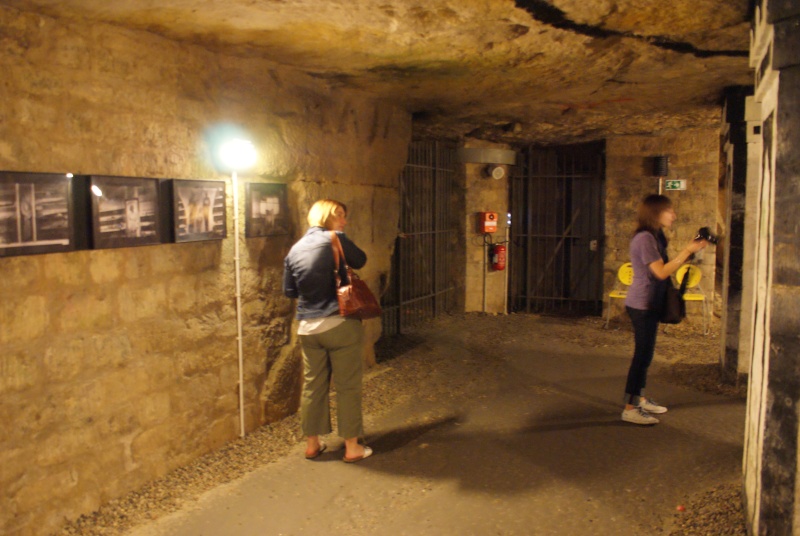 Visite guidée des catacombes de paris Dsc08564