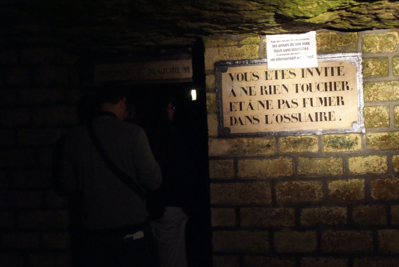Visite guidée des catacombes de paris Dsc08575