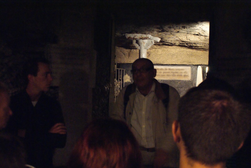 Visite guidée des catacombes de paris Dsc08585