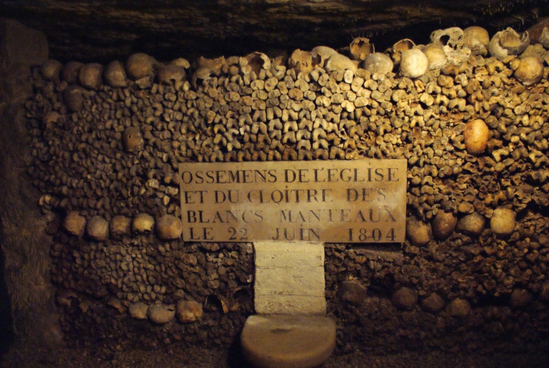 Visite guidée des catacombes de paris Dsc08613