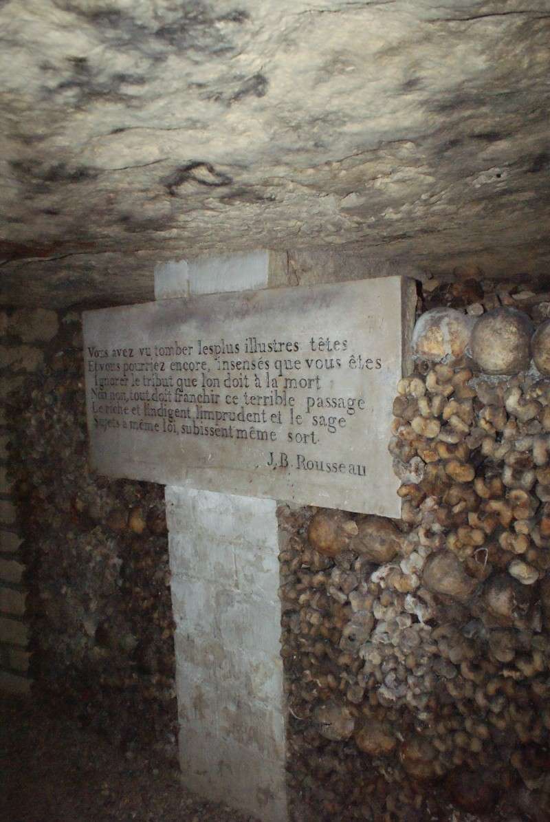 Visite guidée des catacombes de paris Dsc08621