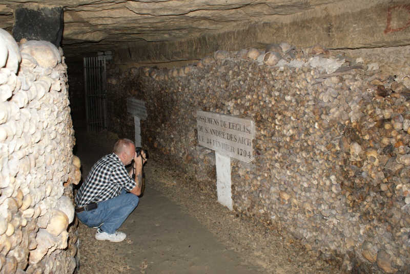 Visite guidée des catacombes de paris Dsc08629