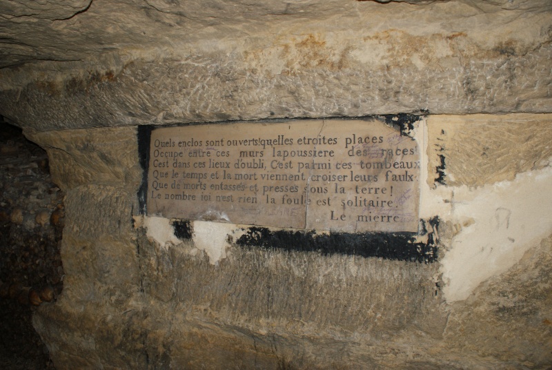 Visite guidée des catacombes de paris Dsc08630