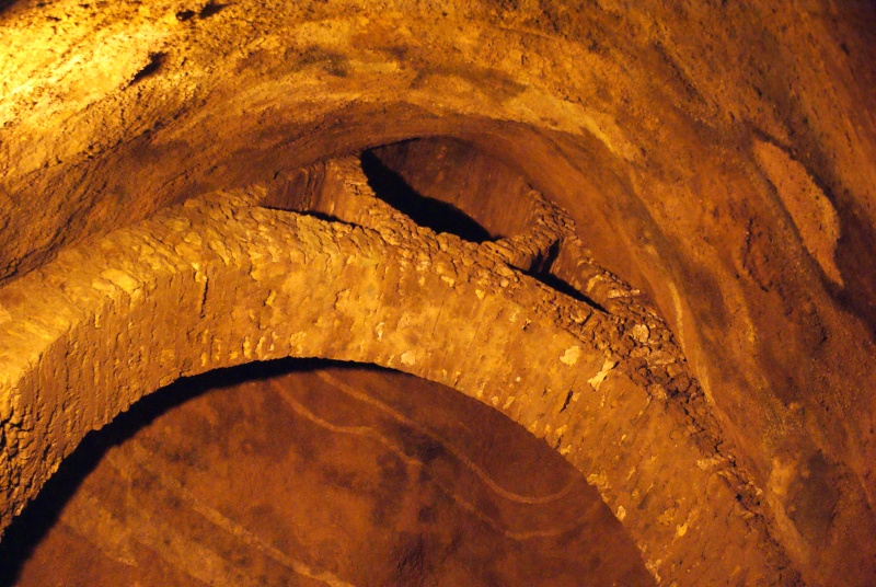 Visite guidée des catacombes de paris Dsc08668
