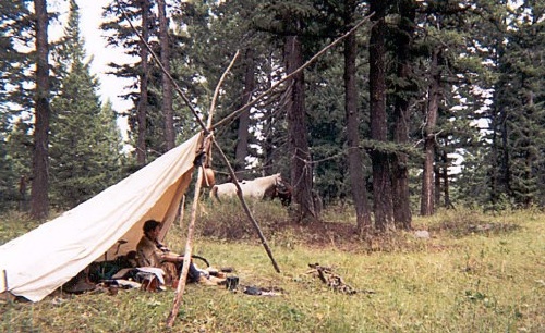 Campement à Fort Deadwood - Page 2 Campin10