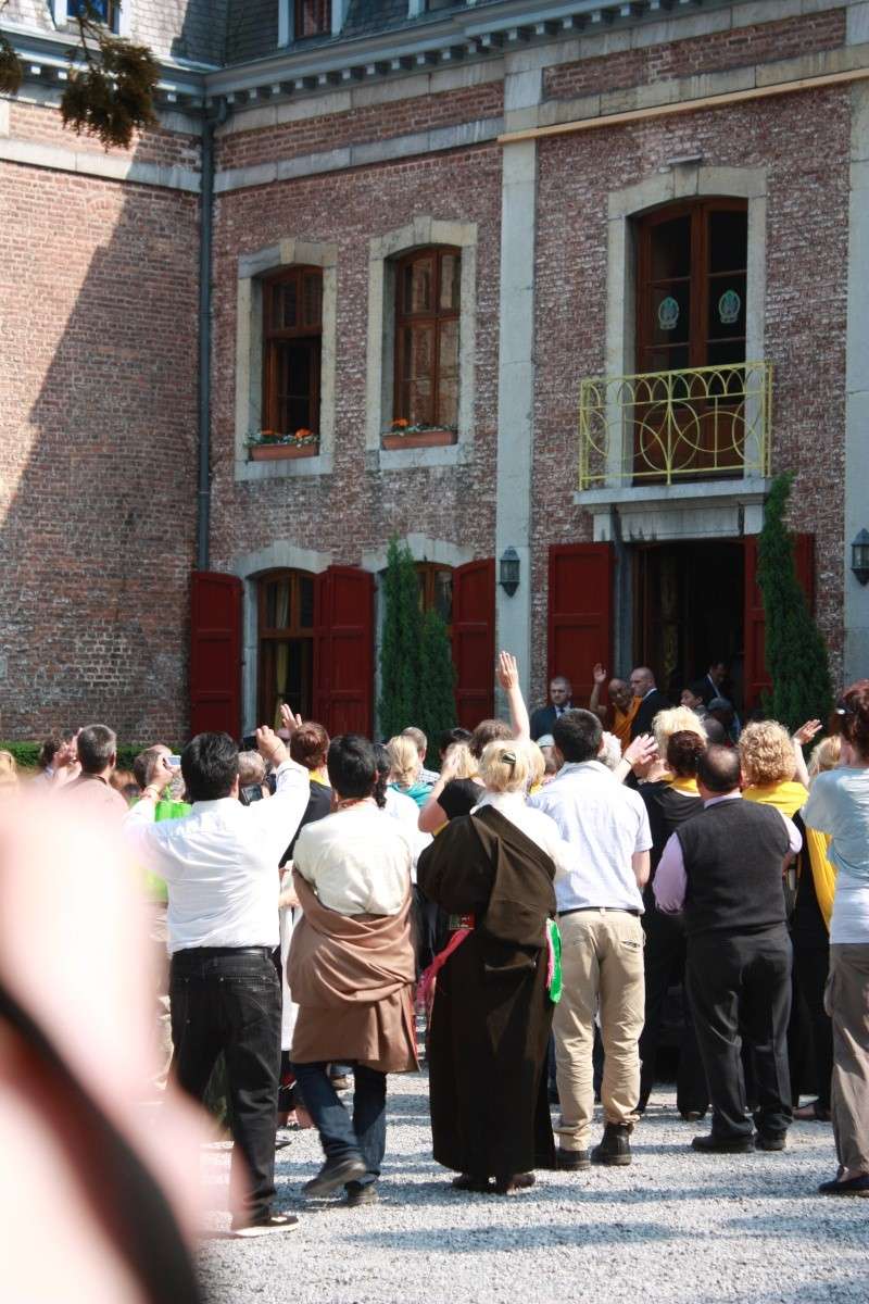 Jeudi 24 mai 2012, visite de Sa Sainteté le Dalaï Lama à l’Institut Yeunten Ling, Huy, Belgique - Page 5 Img_6110