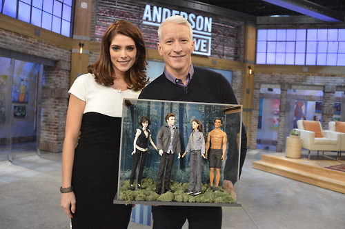 [20-11-12] On 'Anderson Live' Show, New York Tumblr21