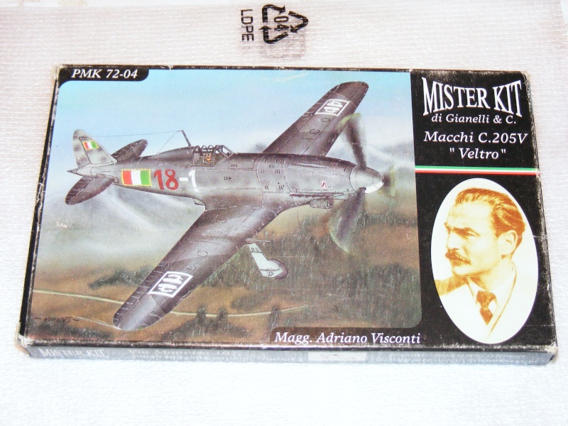 MC 205V  Veltro Mister Kit 1/72 Dscf5842