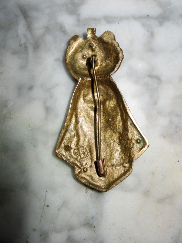 Broche en bronze femme voilée Img_1915