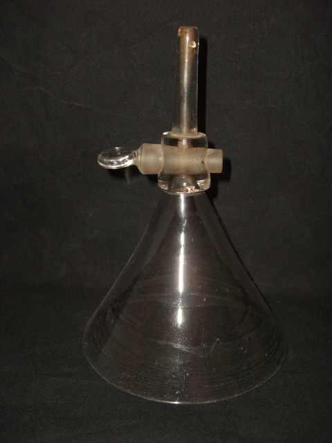 Entonnoir filtreur en verre  Cimg9214