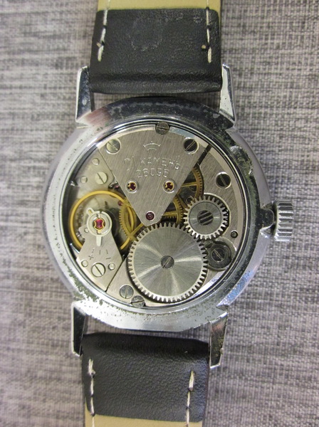 Montre typée 60's pour costume - Page 2 Wr_eam11