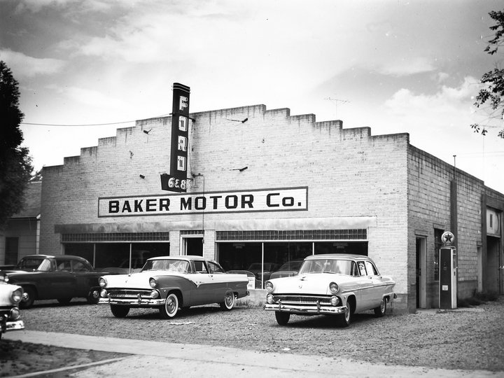 garage - old garage, factory & gas station  Baker10