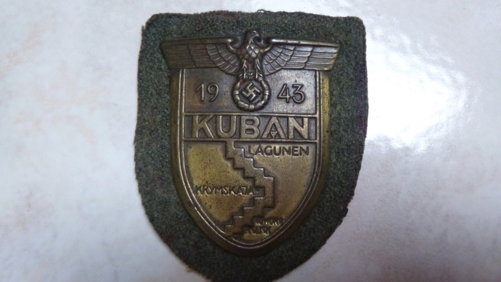 Une plaque KUBAN et un IAB Schickle  P1040010
