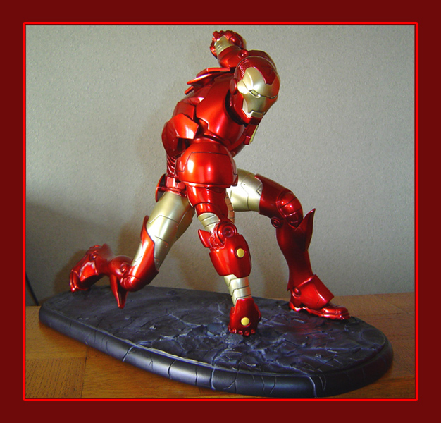 Iron Man Comiquette by Sideshow Dsc07813