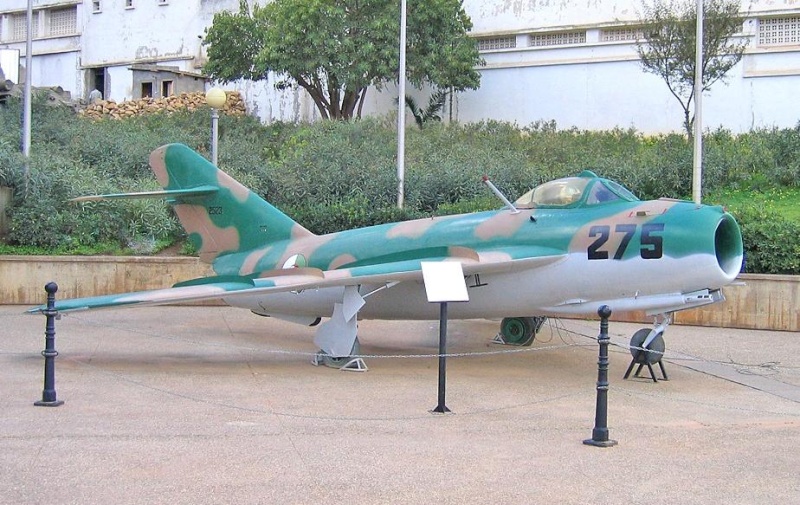 الطائرات القديمة التي كانت في القوات الجوية الجزائرية Mig-1710
