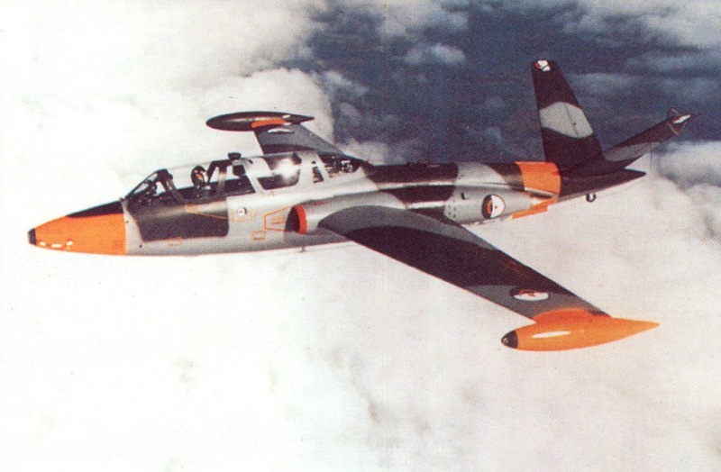 الطائرات القديمة التي كانت في القوات الجوية الجزائرية Un_fou10