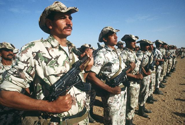 صور لتدريبات ومناورات القوات المسلحه المصريه الجزء الثاني 50110