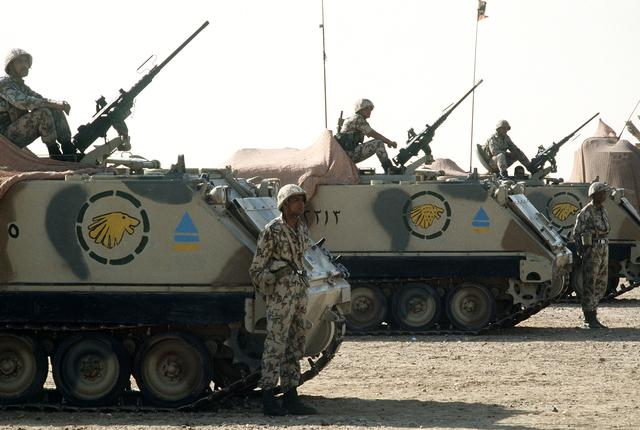 صور لتدريبات ومناورات القوات المسلحه المصريه الجزء الثاني 50510