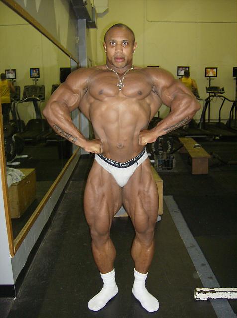 Darrell Terrell avant les NPC Nationals 2008 (le 6 novembre) Pictur16