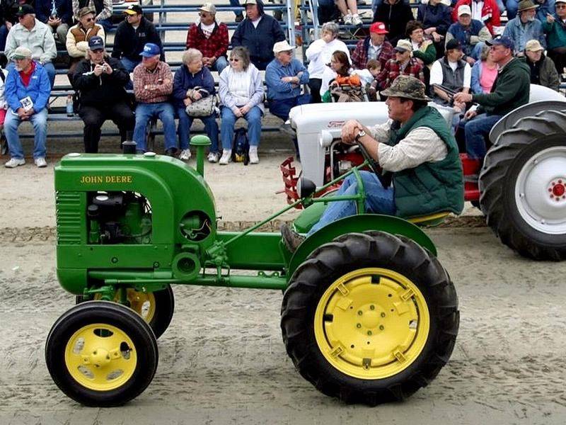 Des tracteurs anciens aux US... Image112