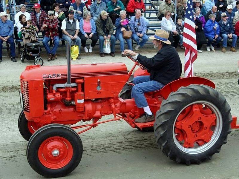 Des tracteurs anciens aux US... Image215