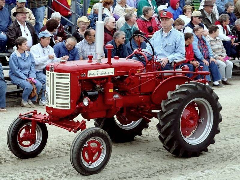 Des tracteurs anciens aux US... Image216