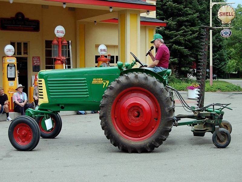 Des tracteurs anciens aux US... Image218