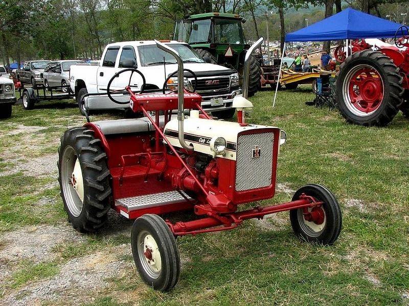 Des tracteurs anciens aux US... Image317