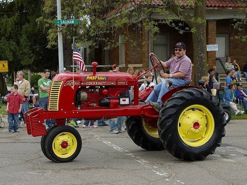 Des tracteurs anciens aux US... Image321