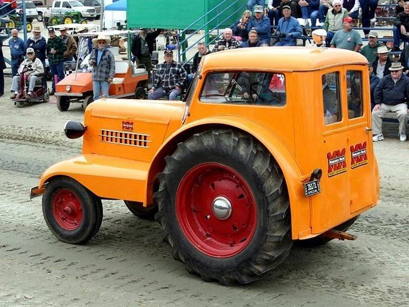 Des tracteurs anciens aux US... Image810