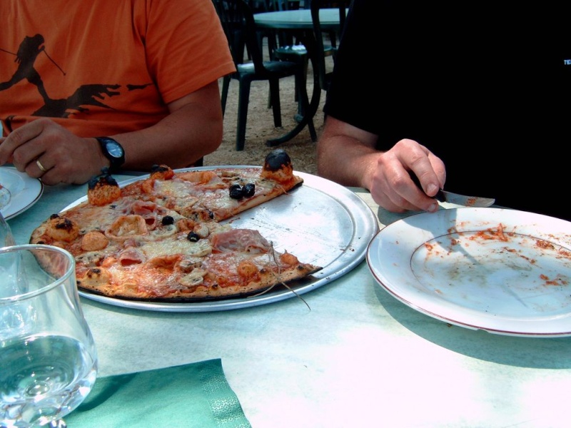 Une Pizza en Ardeche Depart Saint Etienne 42... Y4110112