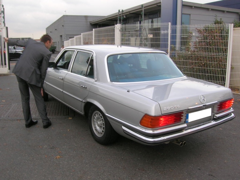 Le 5/112011 après-midi "Mercedes-Benz Passion au centre Technique MB de Stains Dscn6059