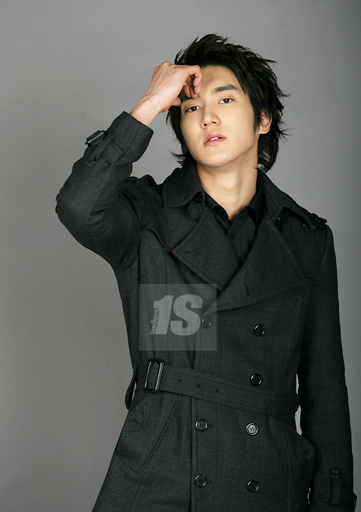 [PICS] Siwon oppa aLL in BLACK~ Photo215