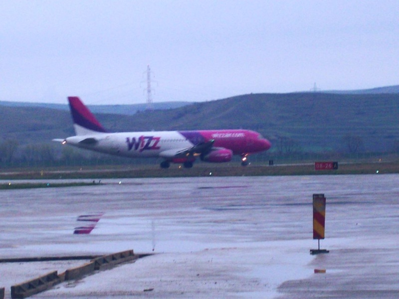 Aeroportul Cluj-Napoca - 2008 (1) - Pagina 4 Wizz_311