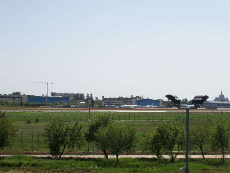 Aeroportul Bucuresti (Aurel Vlaicu / Baneasa) - 2008 - Pagina 2 Pictur77