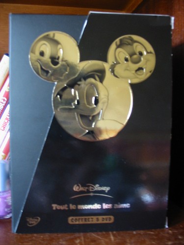 Postez les photos de votre collection de DVD Disney ! - Page 13 Img_2415