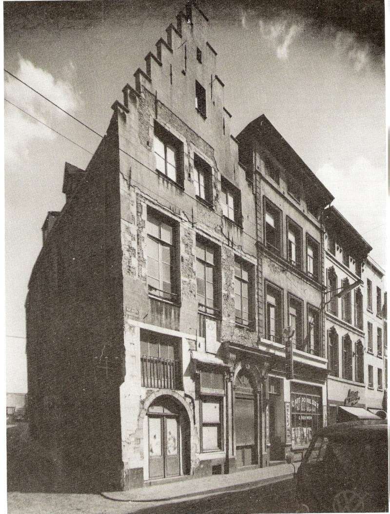 RUE HAUTE, les commerces et ses habitants Porte_12