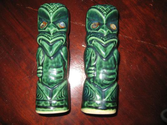  pepper - Salt and Pepper similar to Wharetana Ware ..... These were made at Stewart Pottery. Wharet11