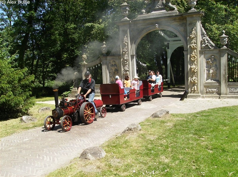 4" Burrell plus Bowser and trailer train for passenger hauling - LOCATED NETHERLANDS *SOLD* 110