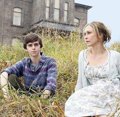 Bates Motel (2013 - 2017) Carlton Cuse  3-form10