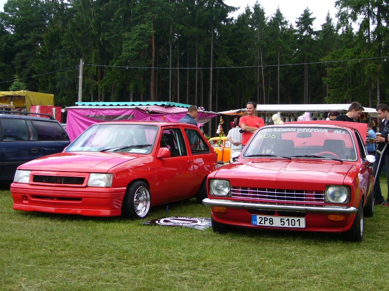 ZAJÍMAVÉ OPELY NA OPEL TREFFEN A ČESKÝCH TUNING SRAZECH - Stránka 4 2_bmp11