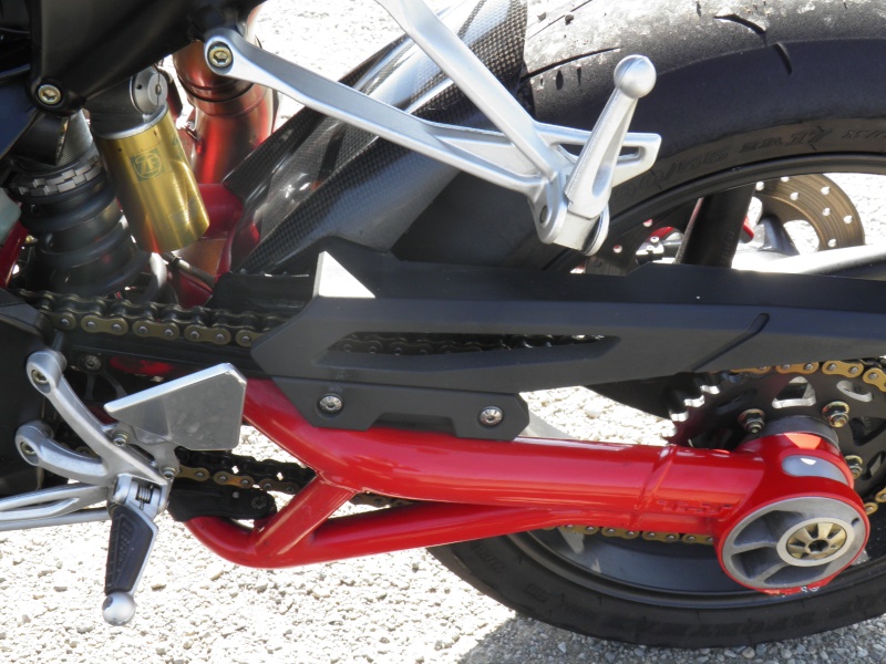 DYNAMITE A L'ITALIENNE... ( BENELLI TNT 1130 EVO) P3290044